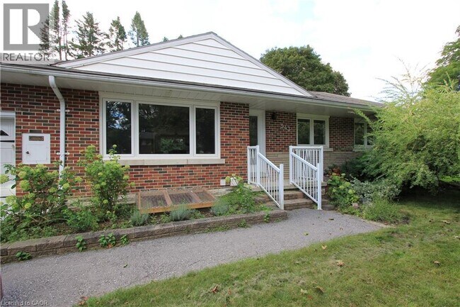 Photo du bâtiment - 543 Dunbar Rd
