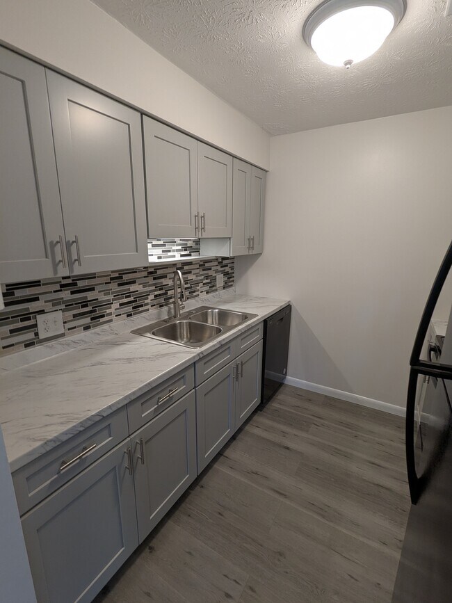 Foto del edificio - 2207 Spring Park Rd