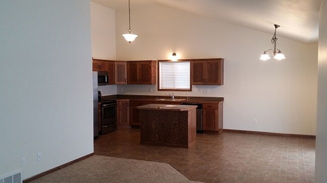 Foto del edificio - 3 Bed 3 Bath Twin Home