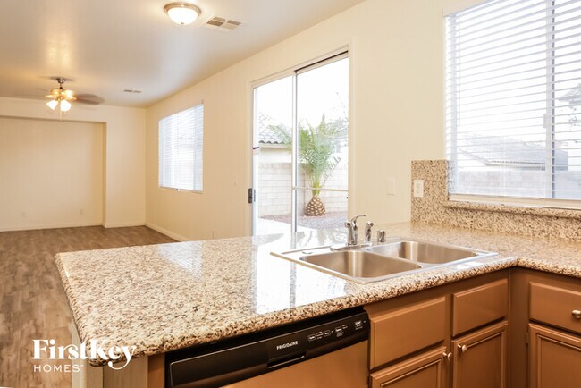 Building Photo - 8477 Garnet Peak Ct