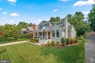 Building Photo - 1506 Noyes Dr