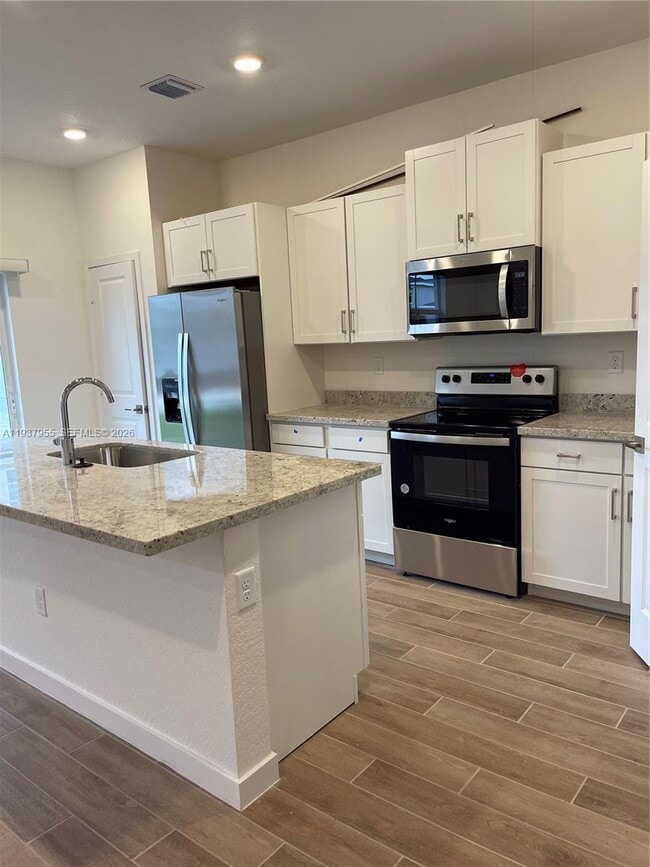 Building Photo - 1672 SE 8th Ave