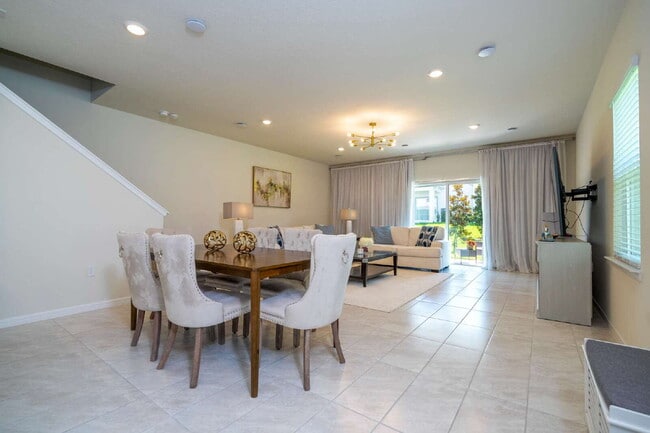 Building Photo - Discover Comfort and Style: Spacious 3-Bed...