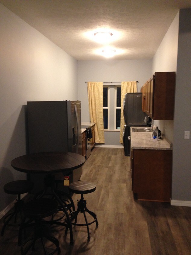 Foto del edificio - 512 N Jefferson St