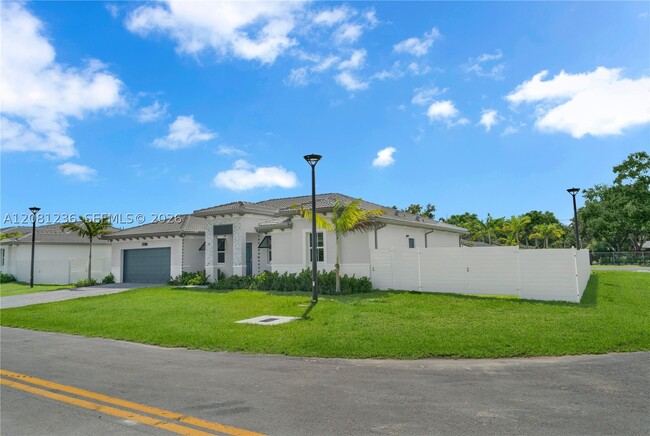 Building Photo - 27306 SW 161st Ct