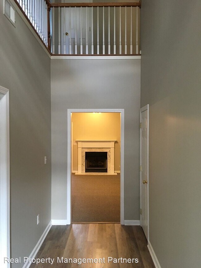 Building Photo - 4 br, 2.5 bath House - 129 Canyon Trail