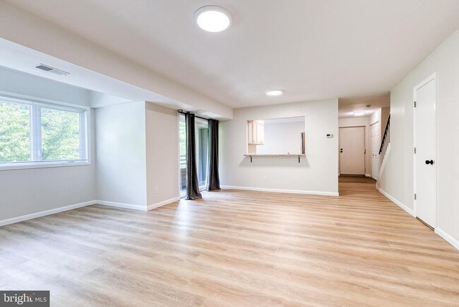 Building Photo - 6905 Jones View Dr