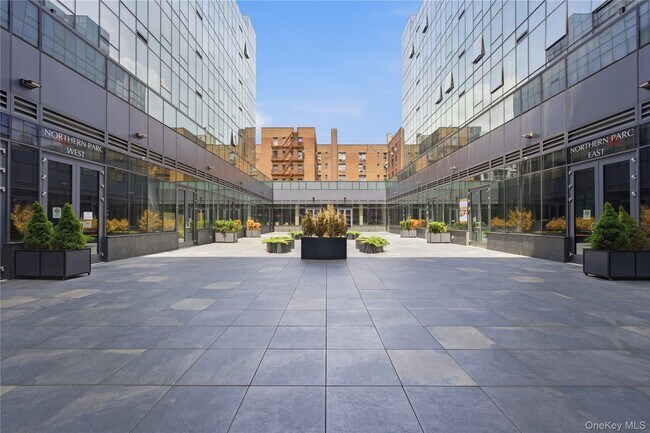 Foto del edificio - 144-49 Northern Blvd