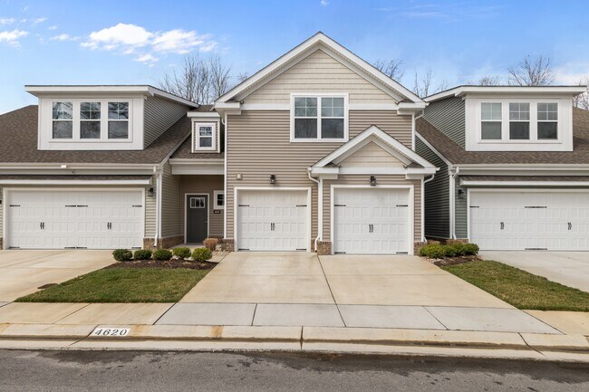 Foto del edificio - 4260 Longleaf Pl