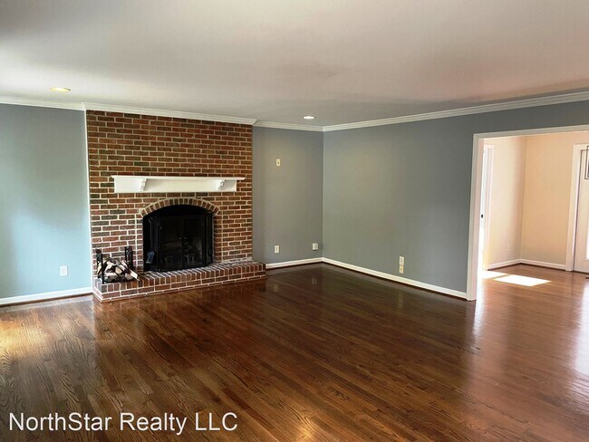 Building Photo - 4 br, 3.5 bath House - 1640 Ridge Road