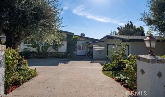 Foto del edificio - 28245 Lobrook Dr