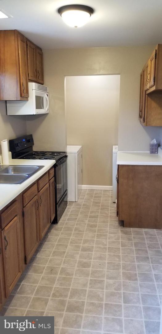Foto del edificio - 19 Walnut Mill Ln