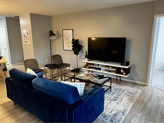 Foto del edificio - 1203 Joyce Ln