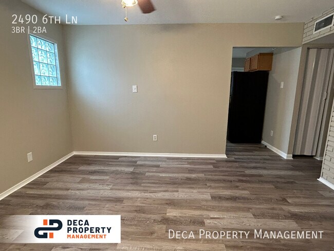 Foto del edificio - 2490 Sixth Ln