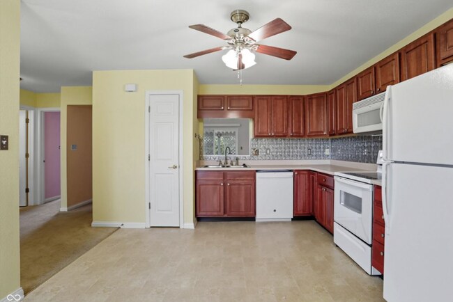 Foto del edificio - 5918 Remrod Dr