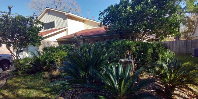 Foto del edificio - 15727 Fern Basin Dr