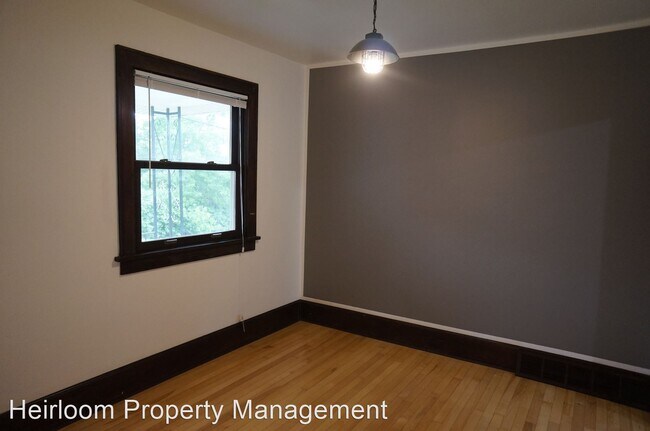 Building Photo - 2 br, 1 bath House - 523 N 11th Ave West
