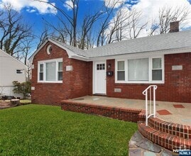 Building Photo - 76 Farview Terrace