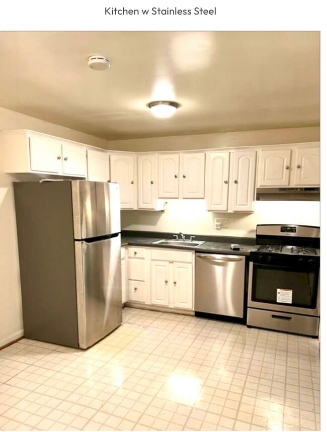 Building Photo - 3307 Huntley Sq Dr