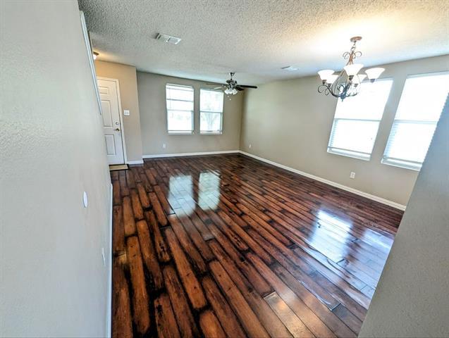 Foto del edificio - 1207 Summerdale Ln