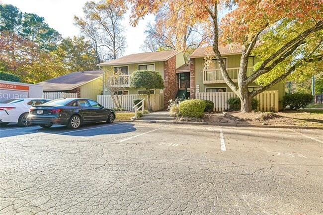 Building Photo - 742 Brentwood Pl