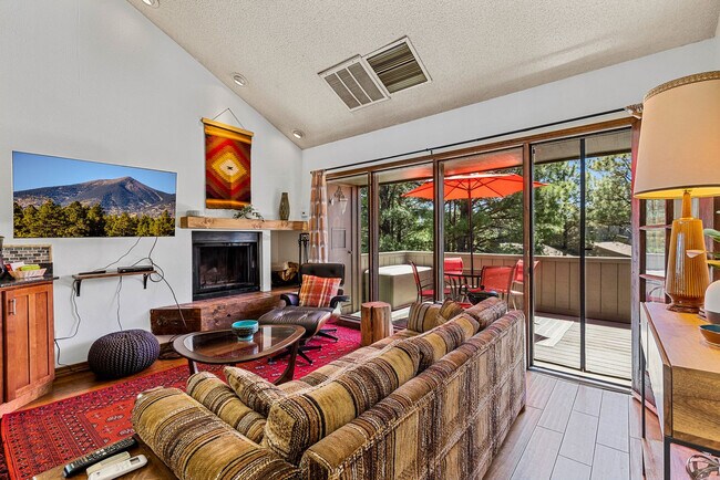Foto del edificio - 2650 Valley View Dr