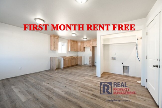 Building Photo - 5405 Park Lawn Dr