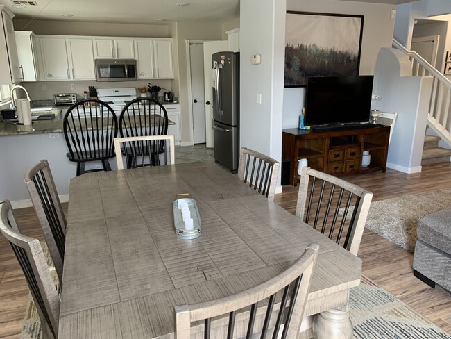 Building Photo - 5405 Lazy Meadow Ct