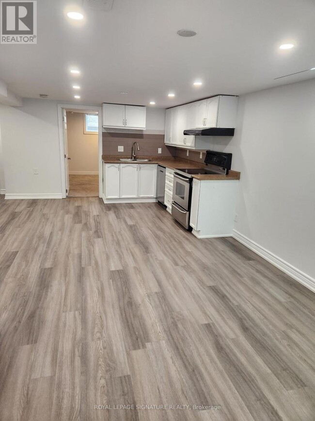 Building Photo - 43 McIntyre Crescent