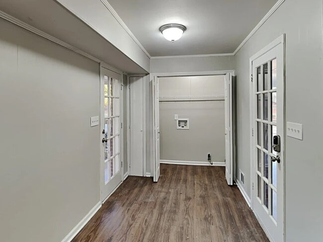 Building Photo - 3660 Scarlet Dr