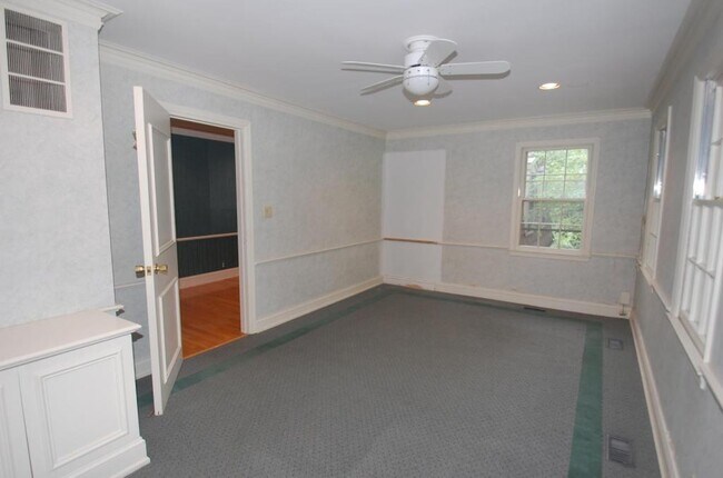 Building Photo - 5305 Lee Hwy