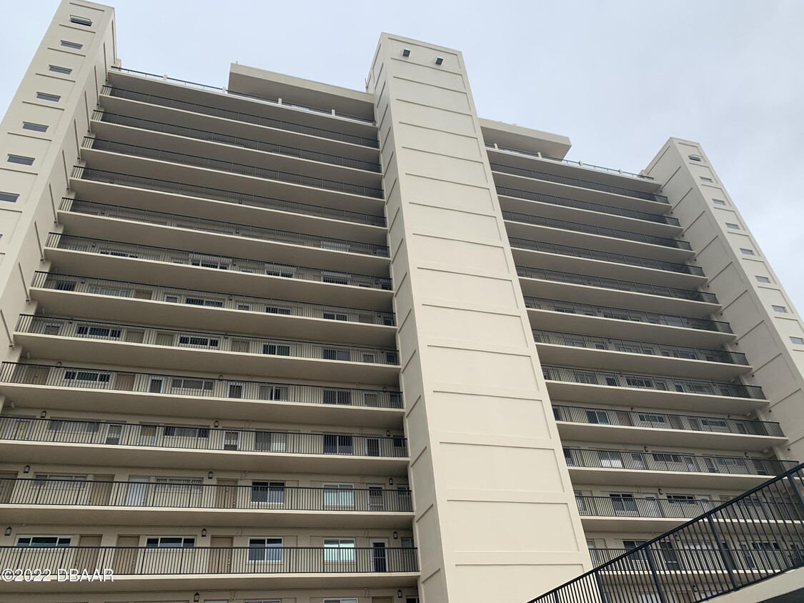 Foto principal - 89 S Atlantic Ave