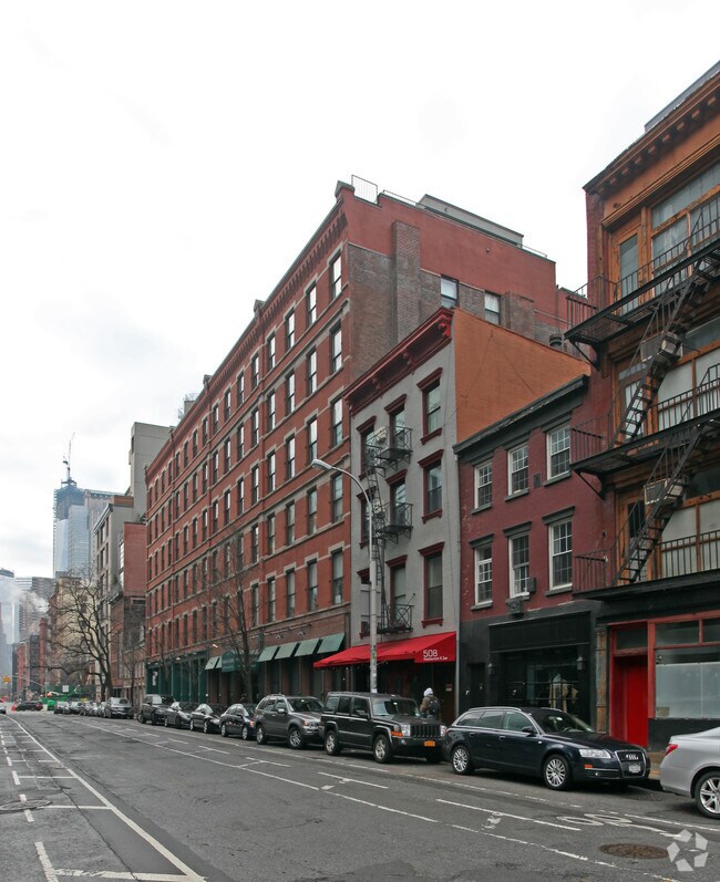 Building Photo - 494 Greenwich St