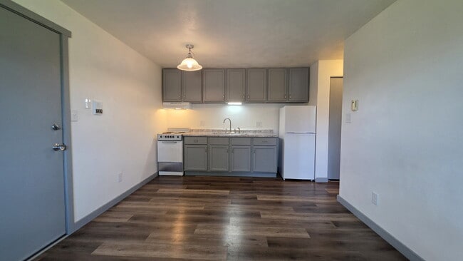 Building Photo - Cozy 1 bedroom upper in Appleton