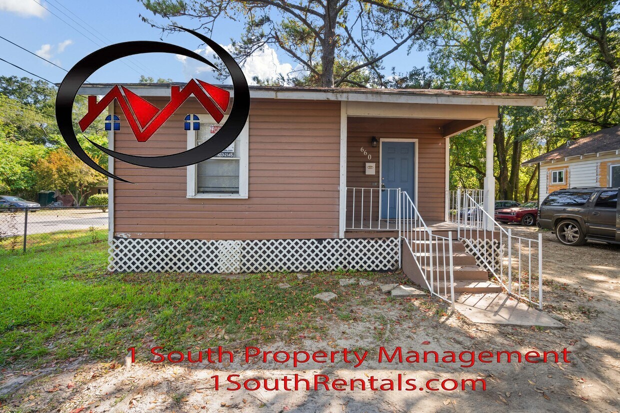 Primary Photo - 660 Summerville St