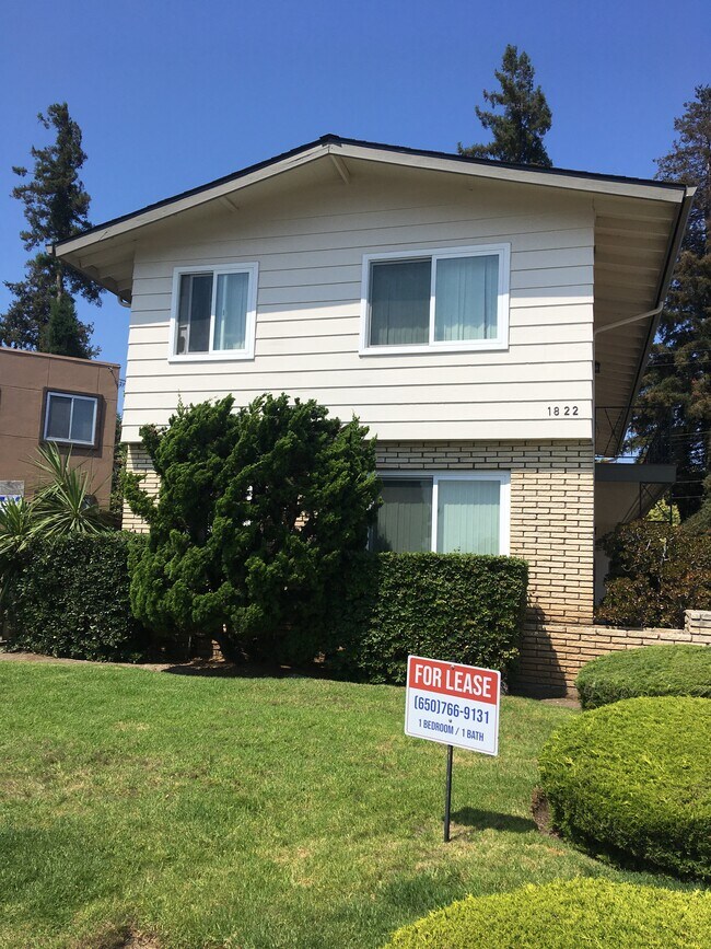 Front of building - 1822 Amelia Way