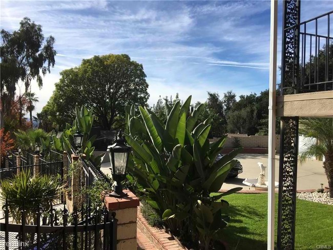 Foto del edificio - 1675 Hastings Ranch Dr