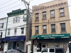 Building Photo - 90 Main St