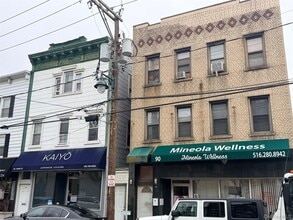 Building Photo - 90 Main St