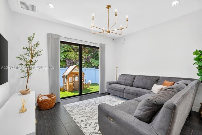 Foto del edificio - 4917 NW 51st Ter