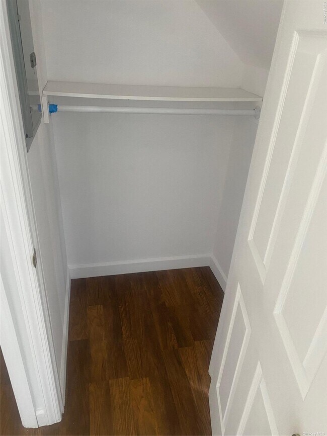 11 Kathleen Crescent, Coram, NY 11727 House Rental in Coram, NY