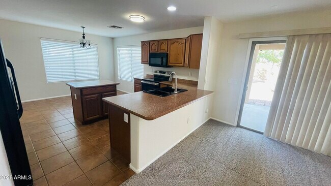 Building Photo - 40304 W Hayden Dr