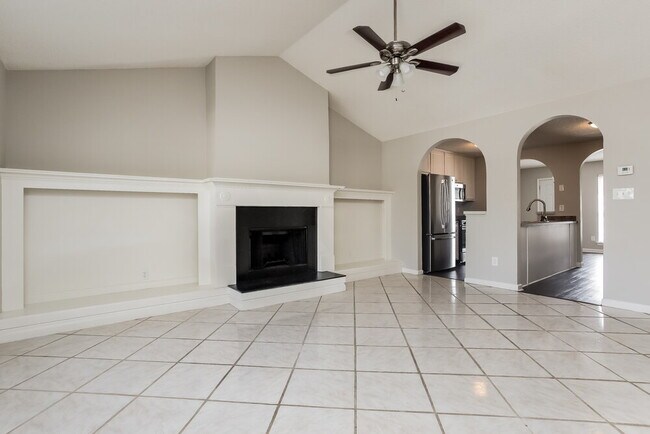 Building Photo - 1077 Meadow Glen Cir