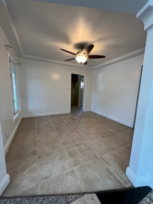 Dining Room - 9528 Holmes Ave