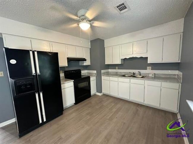 Foto del edificio - 503 Coventry Ct