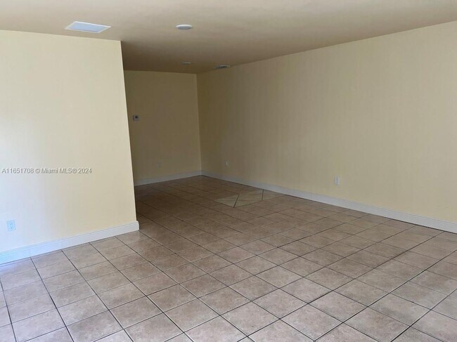 Foto del edificio - 16980 NE 21st Ave