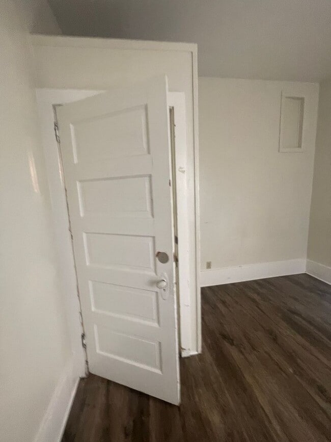 Foto del edificio - 728 W 3rd St