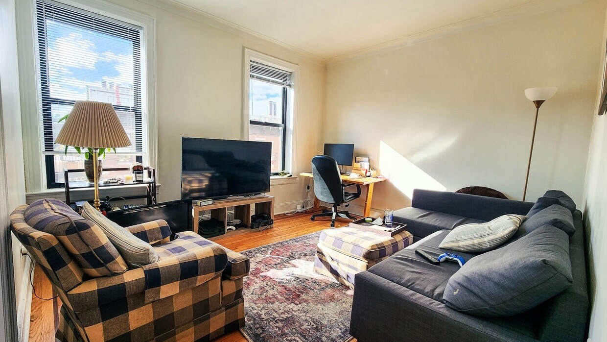 Primary Photo - 260 3rd St