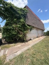 Building Photo - 2303 Barton Village Cir