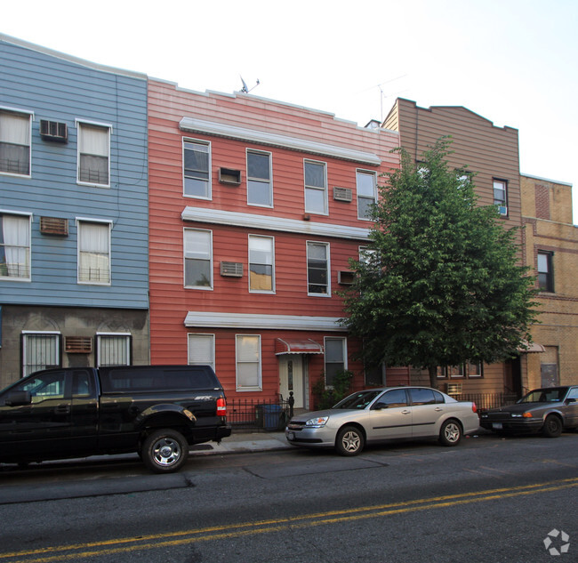 Building Photo - 706-708 Lorimer St